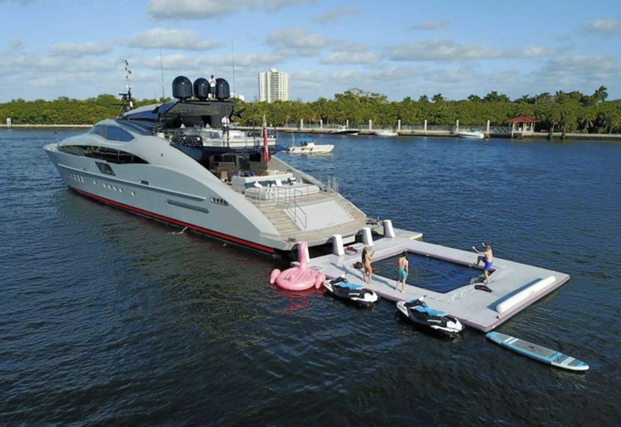 150' Luxury Mega Yacht